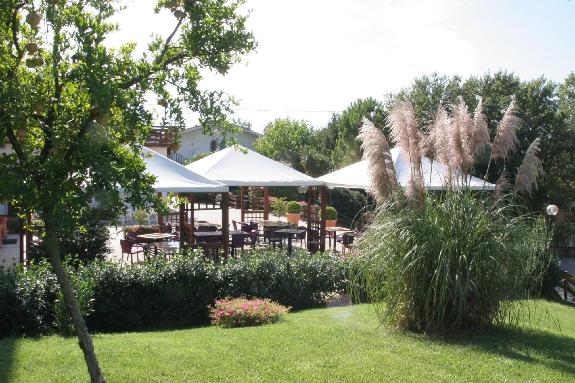 La Rocca Hotel Нарни Екстериор снимка