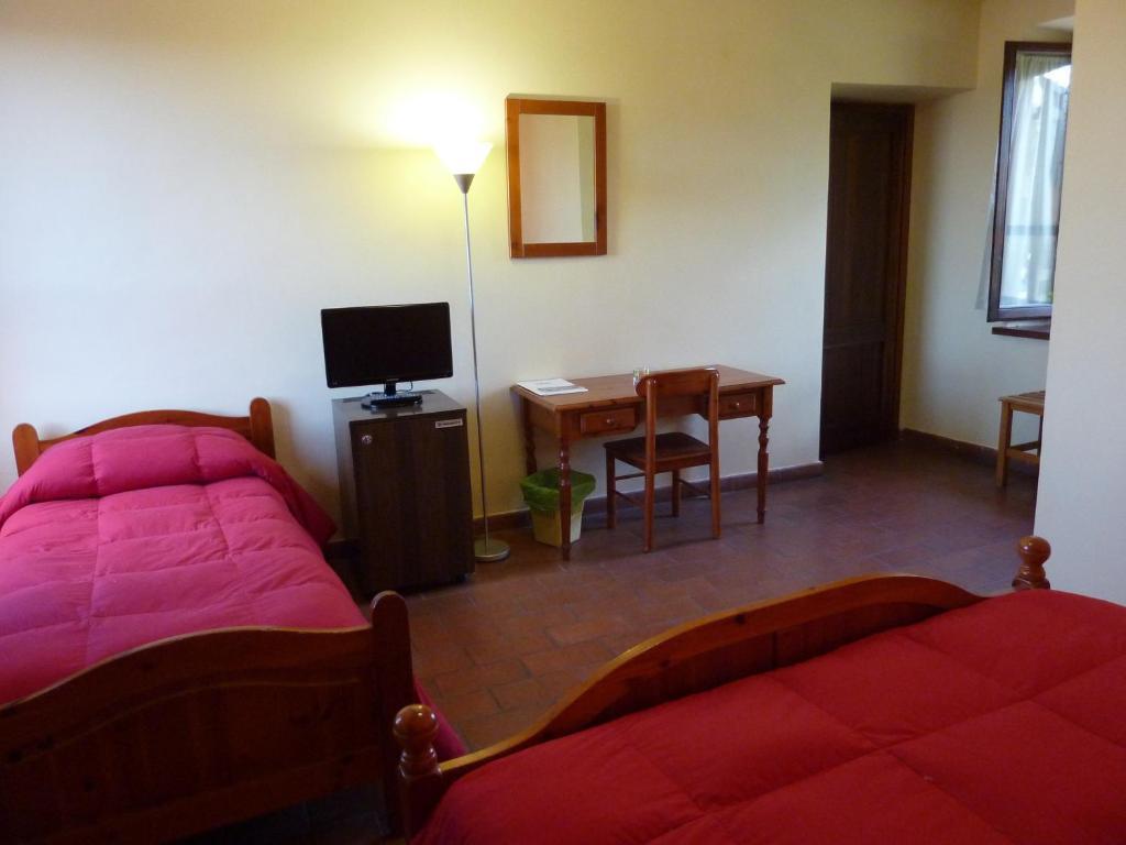La Rocca Hotel Нарни Стая снимка