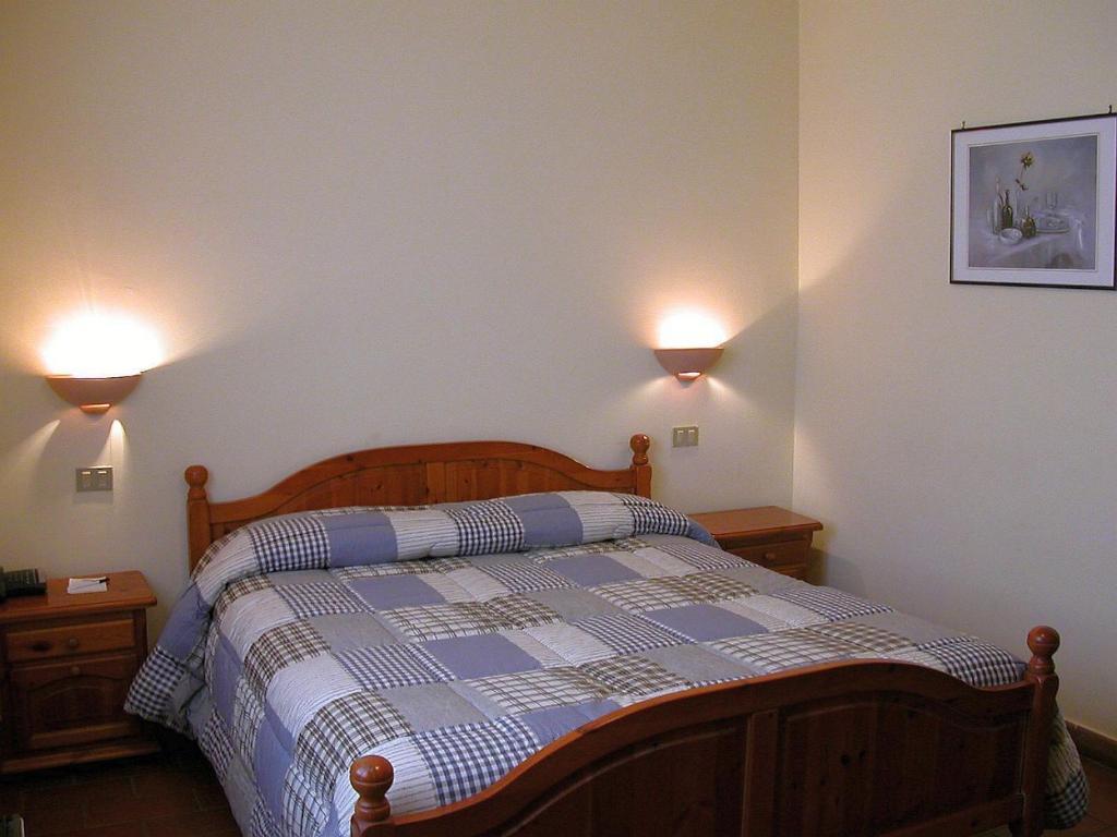 La Rocca Hotel Нарни Стая снимка