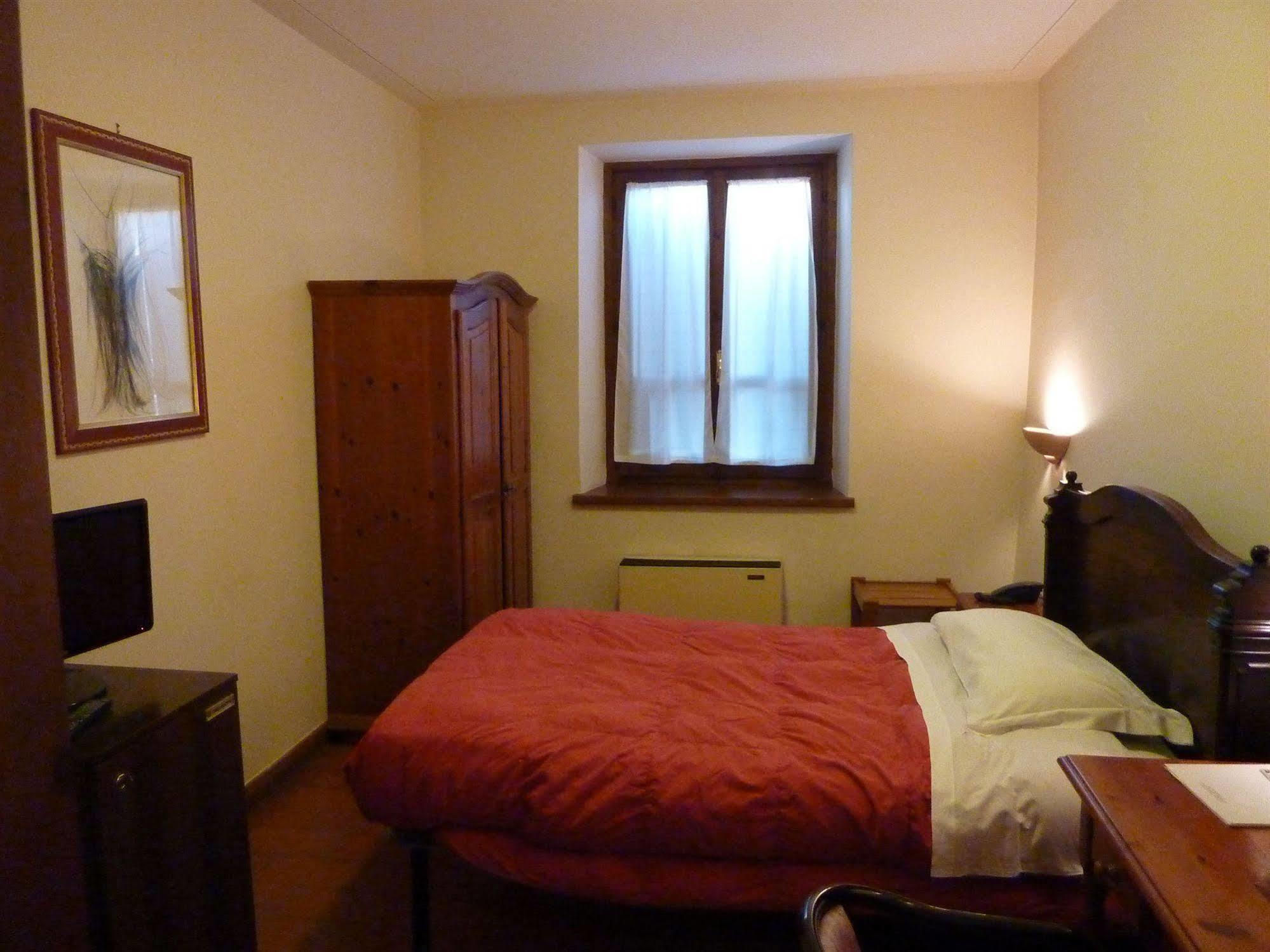 La Rocca Hotel Нарни Екстериор снимка